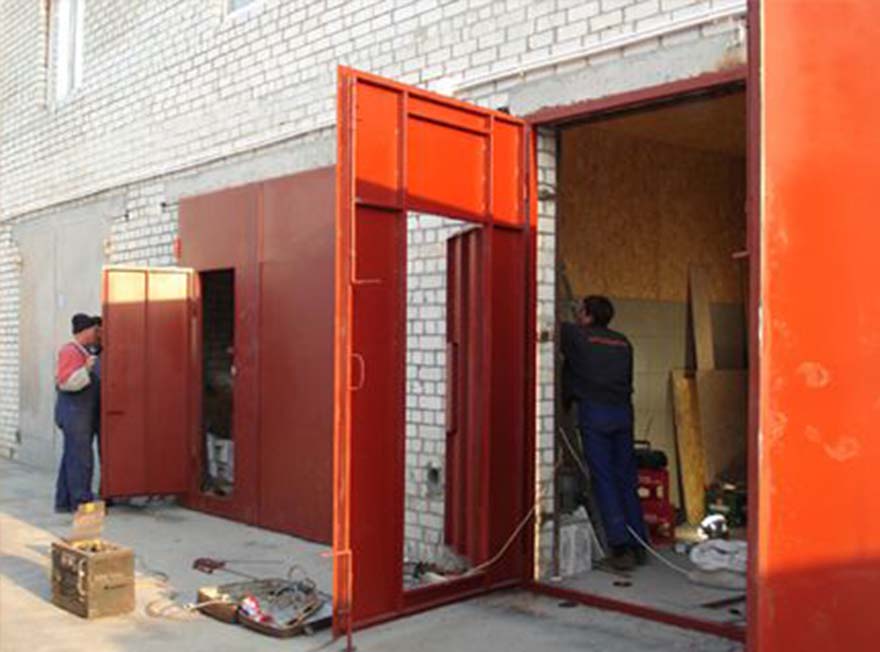 Монтаж металлических ворот для гаража