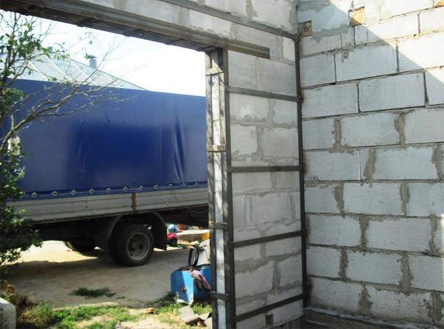 Металлические ворота для гаража материал стен