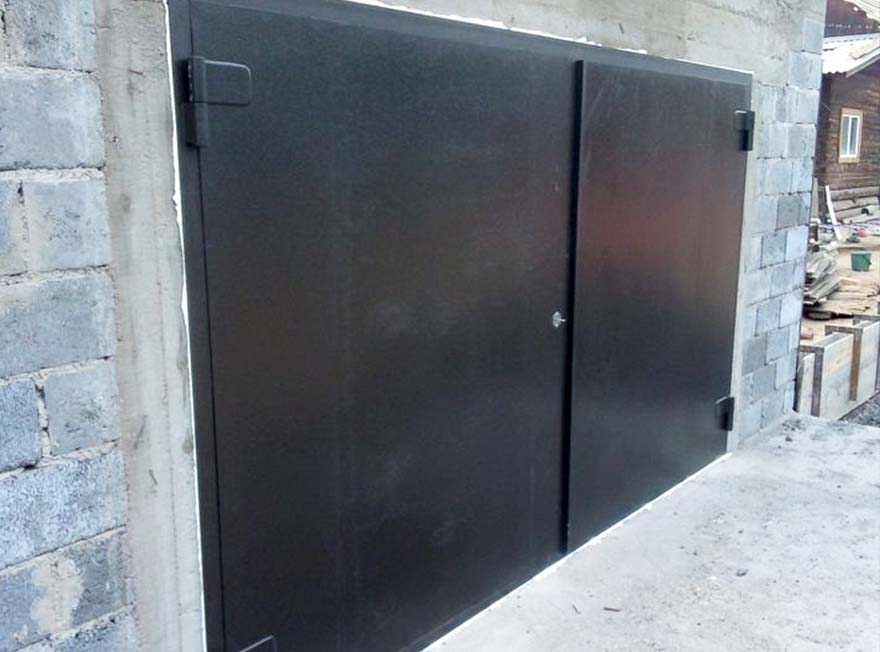 Металлические ворота для гаража без калитки